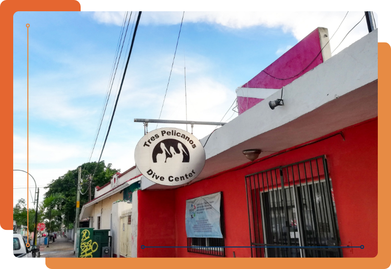 Los Pelicanos Dive Center building
